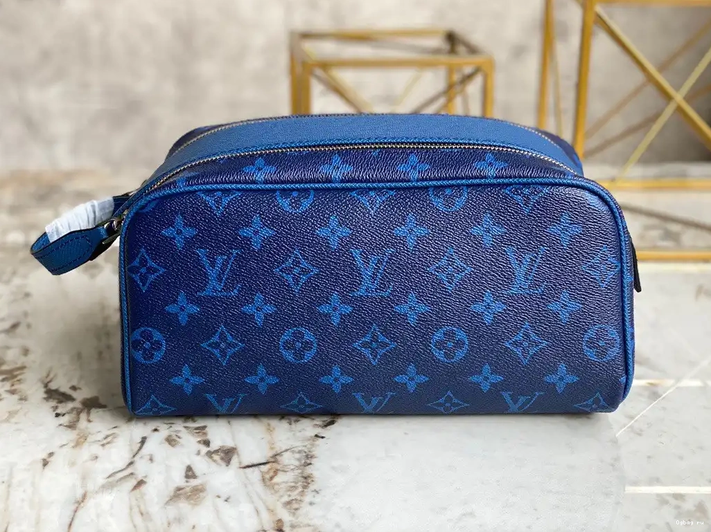 VUITTON POUCH DOPP TOILET KIT LOUIS 0614